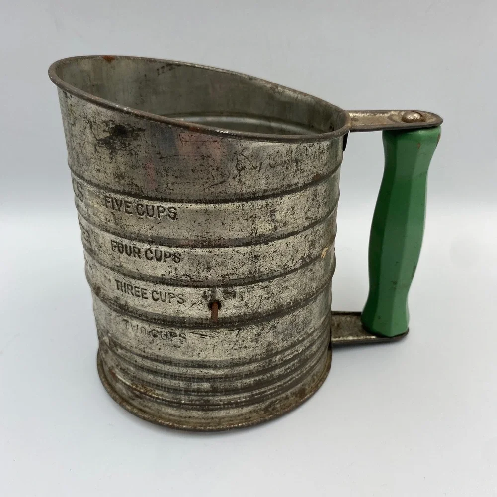 Vintage Bromwells Measuring Sifter 5 Cup Green Wood Handle Tin Hand Crank USA‎